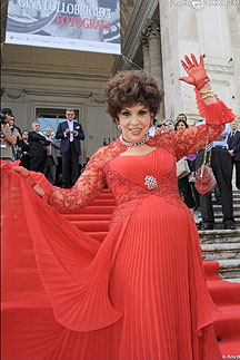 Gina at Rome exhibit